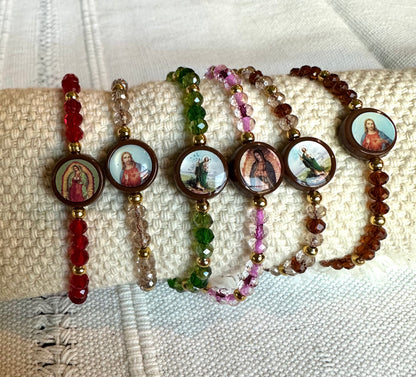 Beaded Bracelet with 2-sided medal